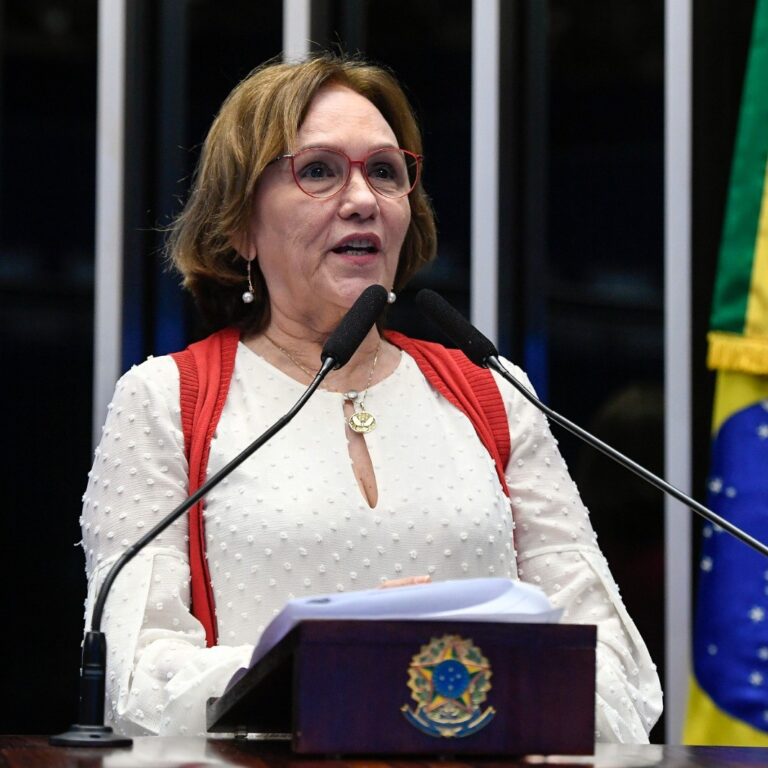 Senadora Zenaide na tribuna do Senado.