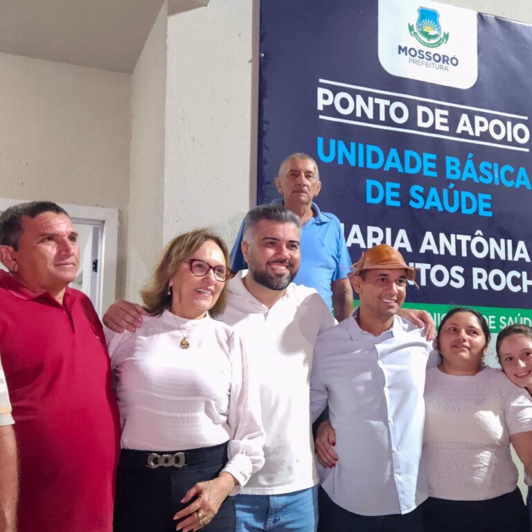 A senadora Zenaide Maia (PSD/RN), acompanhada do prefeito Allyson Bezerra, do vice-prefeito eleito Marcos Medeiros (PSD)