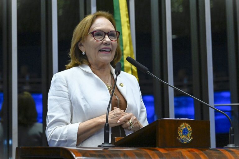 Analfabetismo zero e escolas equipadas: com defesa de Zenaide, Senado aprova o SUS da Educação