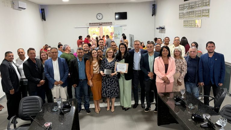 Senadora Zenaide é homenageada em Rio do Fogo e inaugura Unidade de Saúde em Macaíba