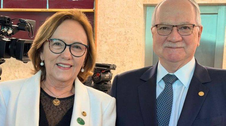 Senadora Zenaide Maia ao lado do presidente do Supremo Tribunal Federal e do Conselho Nacional de Justiça, Edson Fachin